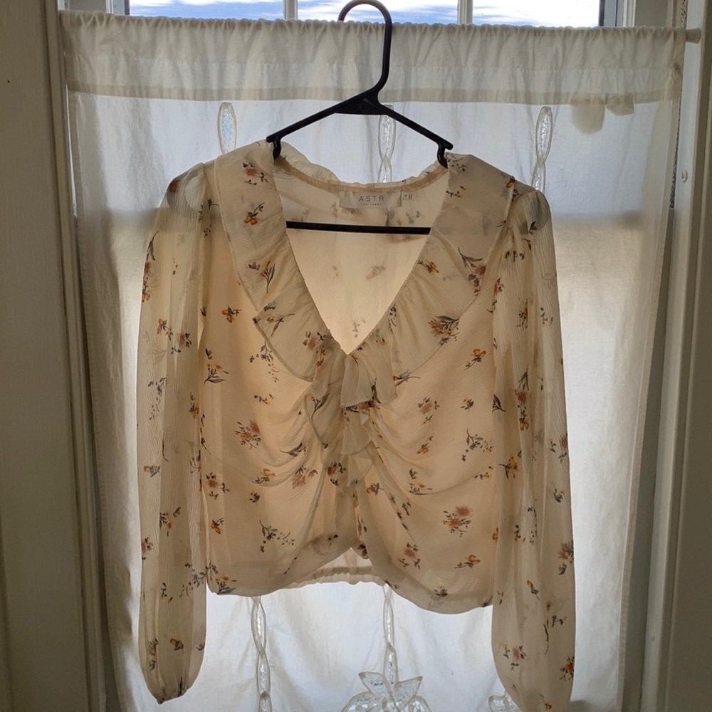 Ruffle floral blouse, ASTR, size Small